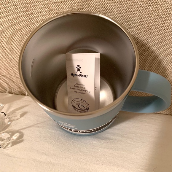 Hydro Flask NEW Mug With Black Lid Colour: Rain 12oz - Picture 5 of 11